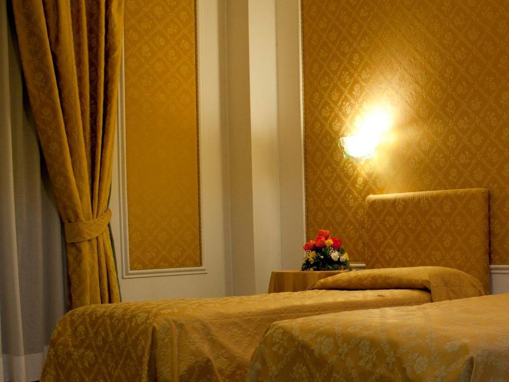 Hotel Michelangelo Рецато Екстериор снимка