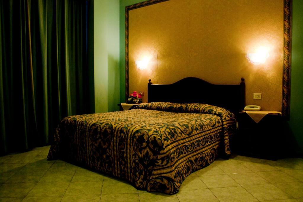 Hotel Michelangelo Рецато Екстериор снимка