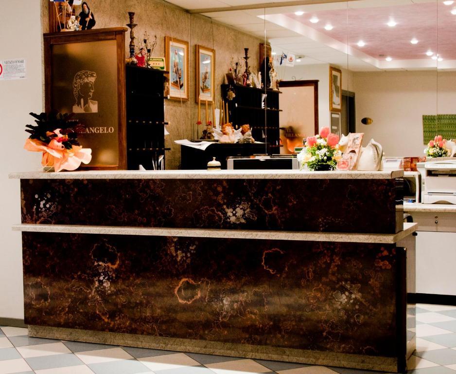 Hotel Michelangelo Рецато Екстериор снимка