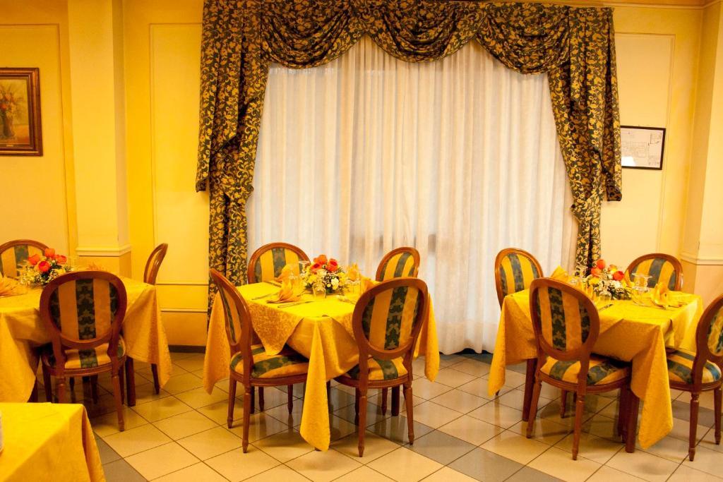 Hotel Michelangelo Рецато Екстериор снимка