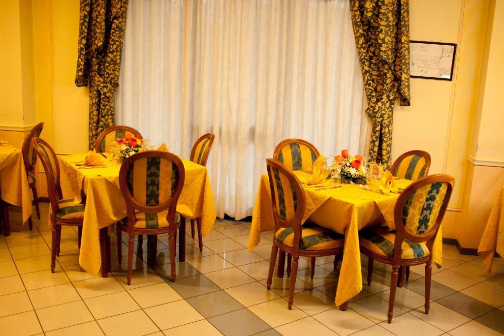 Hotel Michelangelo Рецато Екстериор снимка